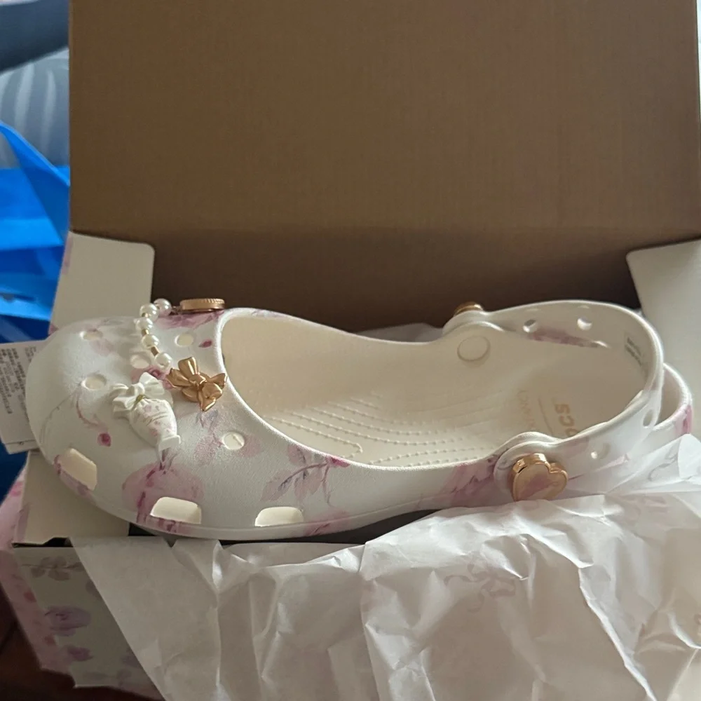 NWT LOVE SHACK FANCY CROCS - Picture 1 of 3